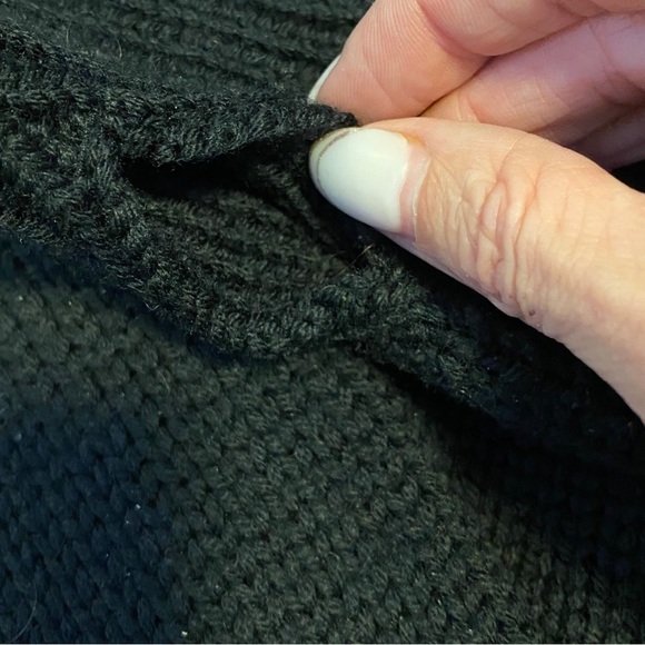Size 6 Lululemon black sweater - Picture 4 of 8